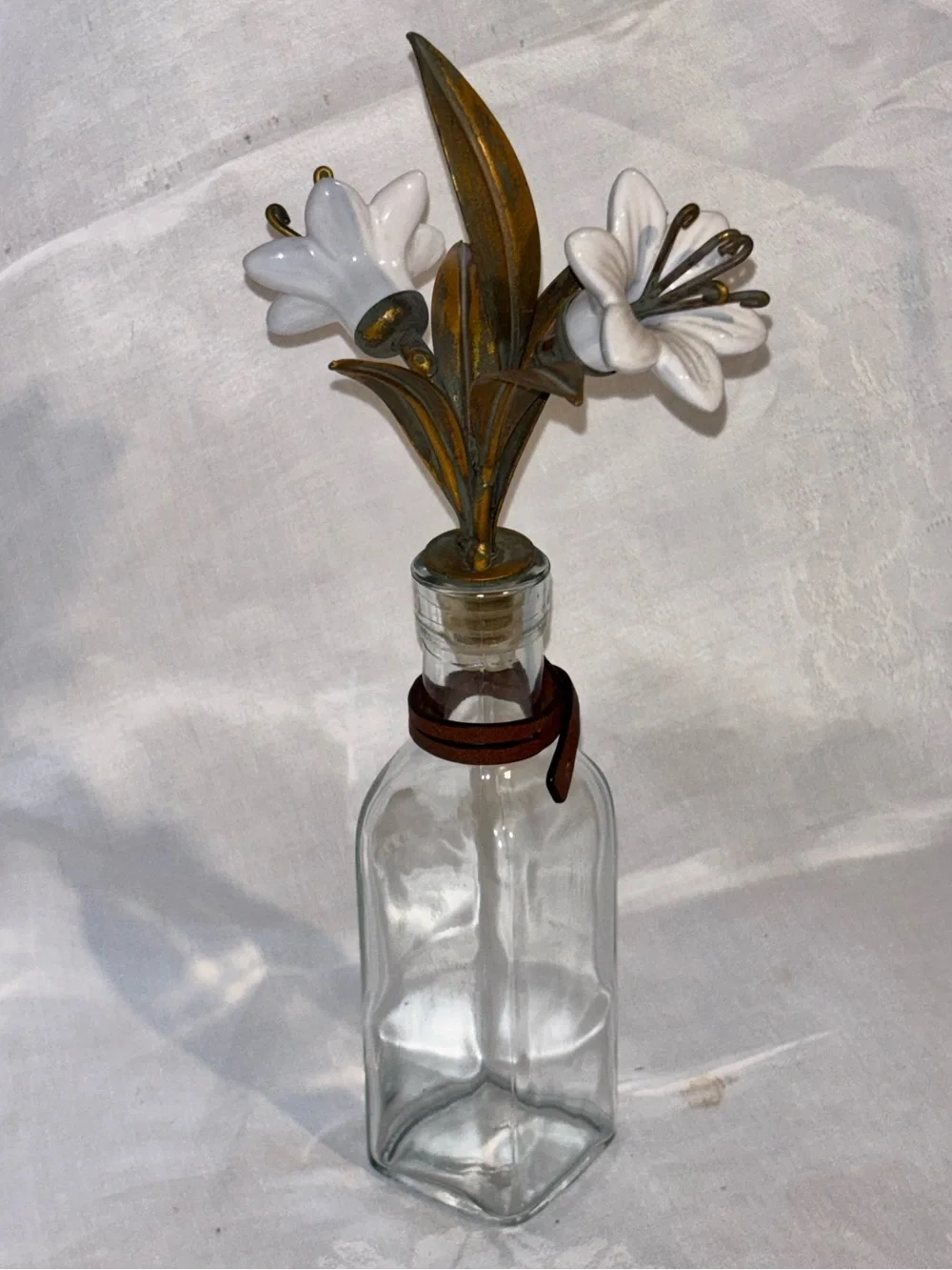 Vintage Tole Gilt Metal Porcelain Lily French Style Flower Glass Bottle Stopper